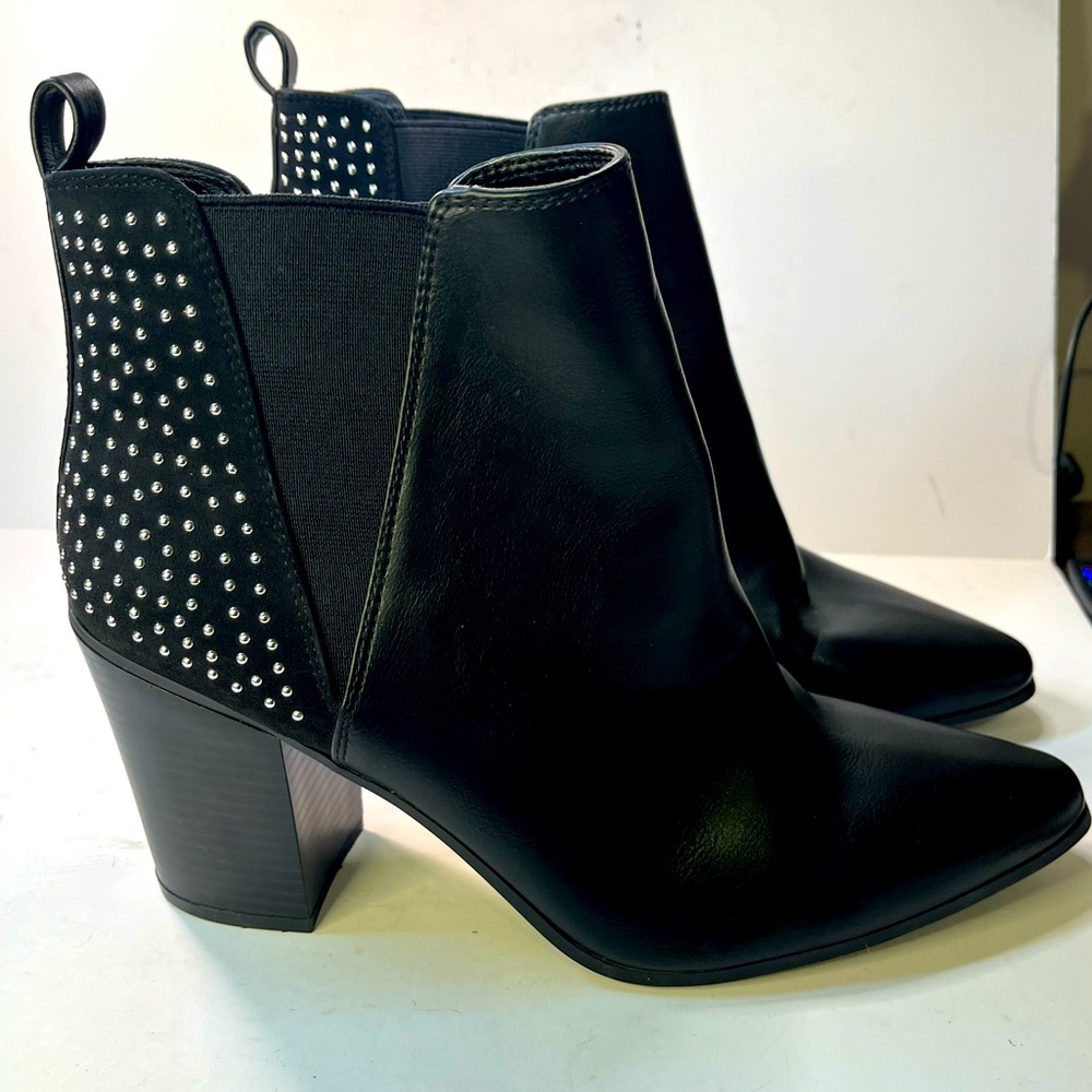 Vegan leather slip on heeled studded black /chrome studs size 11